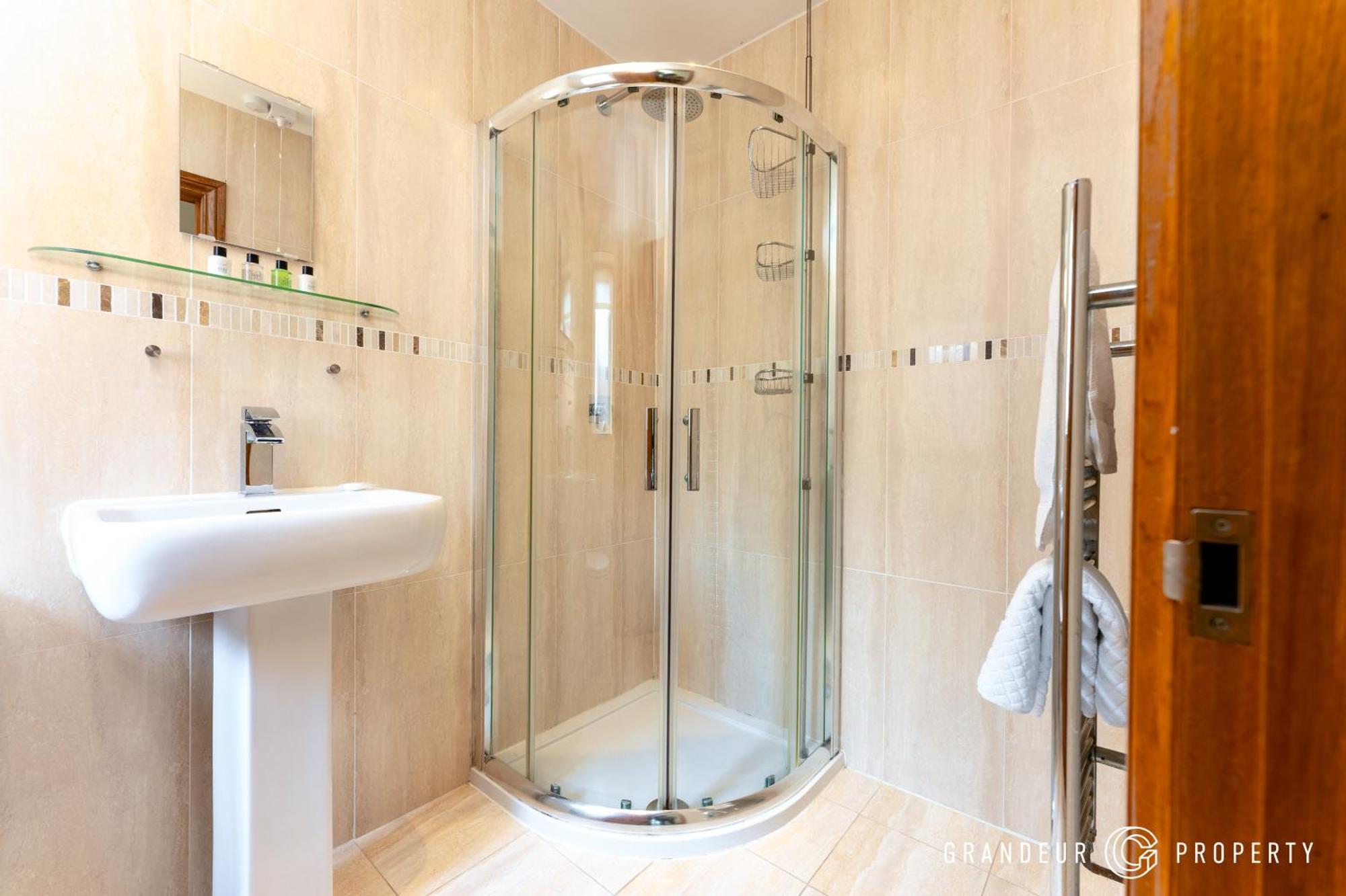 Bracken Bliss By Grandeur Property เฟิร์นดาวน์ ภายนอก รูปภาพ